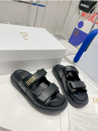 ua D*or D*oract sandal