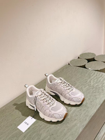 ua D*or chrono sneakers