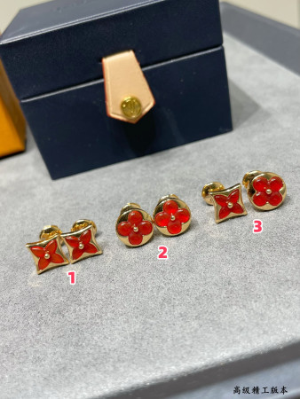 l0*is V*t0n earrings