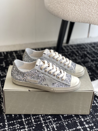 UA Golden Goose V-STAR Sneaker