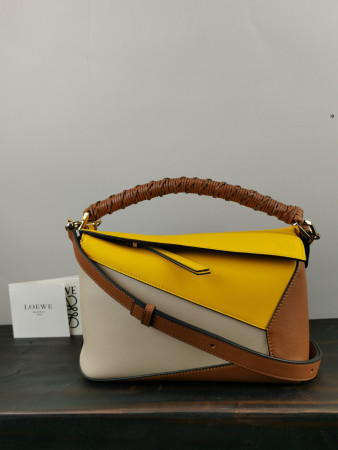 L0ew* small puzzle bag in classic calfskin 24x10.5x16.5cm