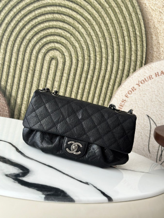 Chane Vintage Flap Cloud Bag 30x18x4cm