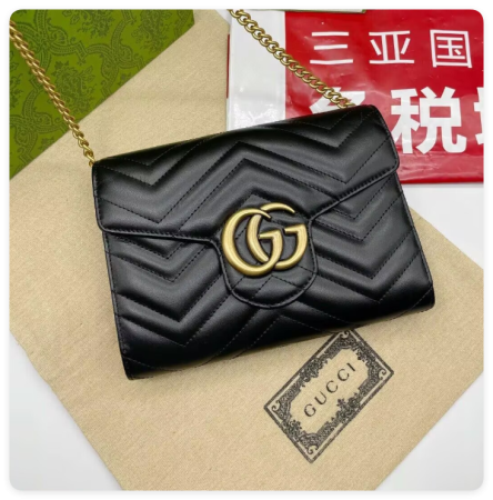 G*u*i gg marmont wallet on chain 20x13x6cm