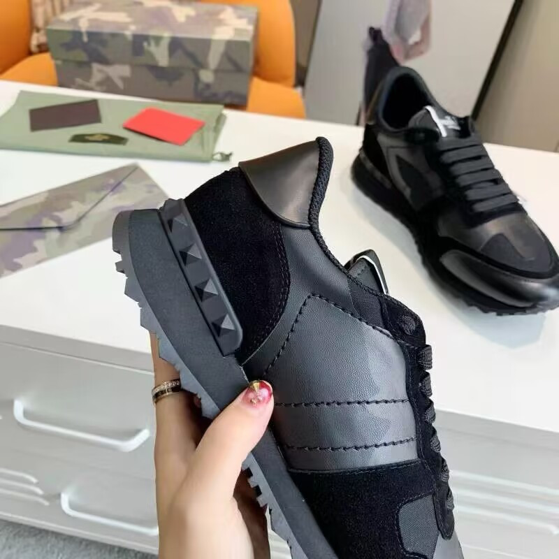 ua Va1e*ntin0 garavani rockrunner