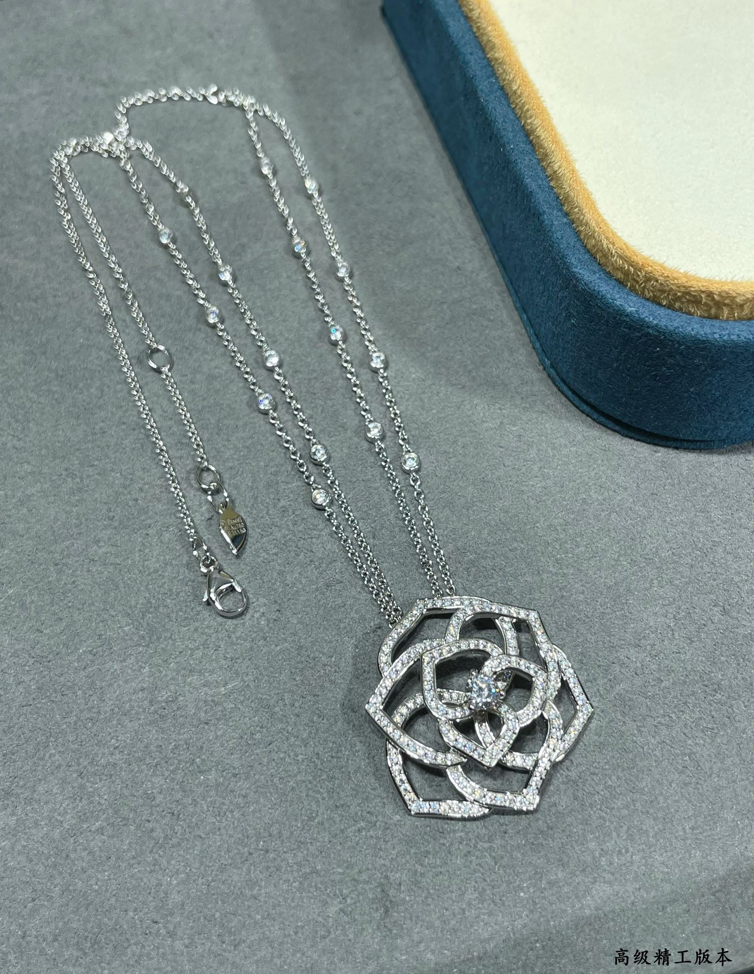 piaget fully Di*m*nd-encrusted hollow rose necklace