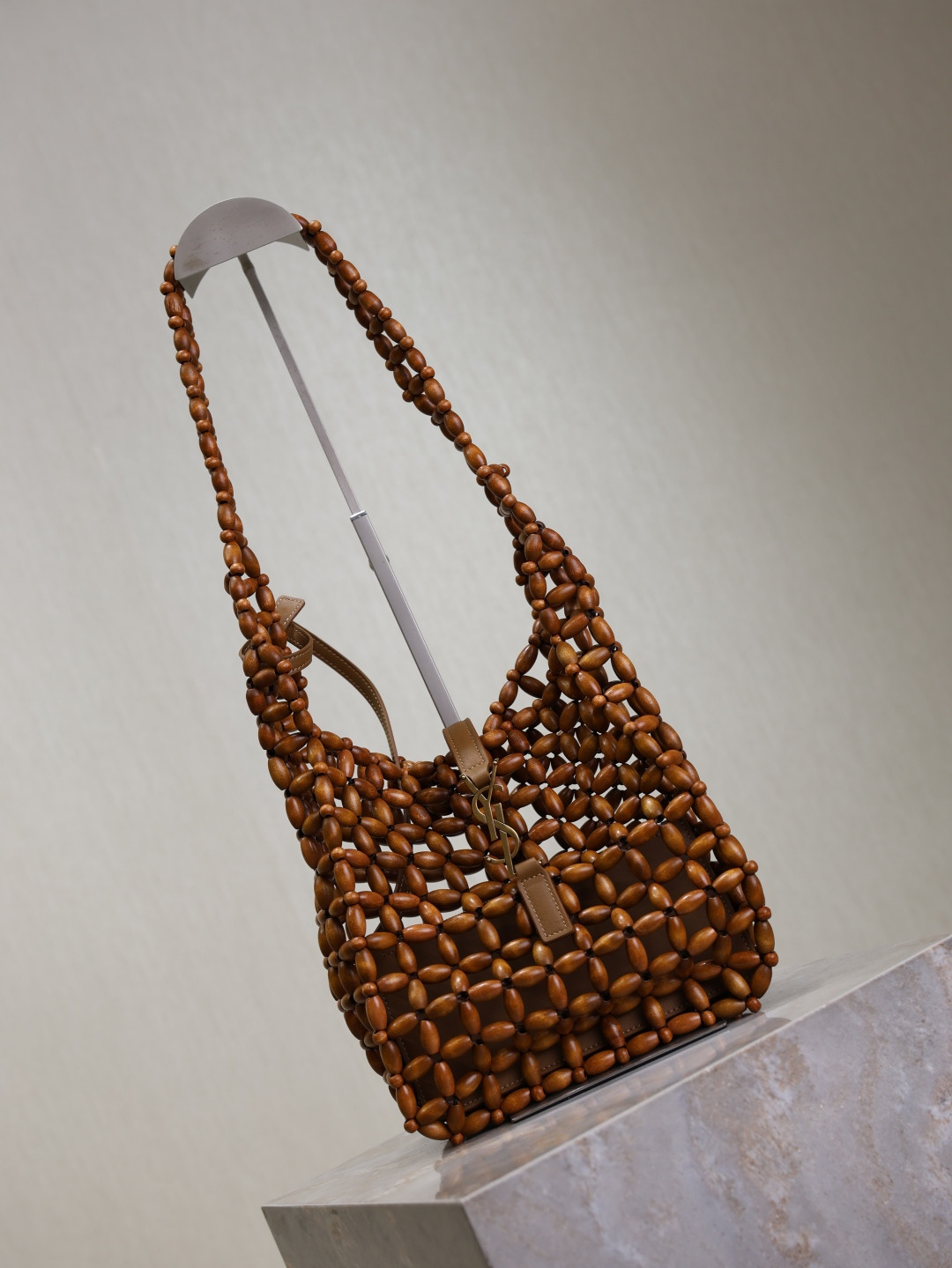 Y*L le 5 à 7 wood beads 23x22x8.5cm