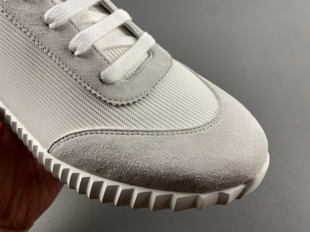 ua H**me5 bouncing sneaker