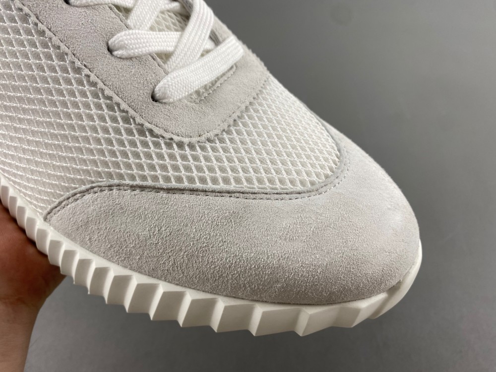 ua H**me5 bouncing sneaker