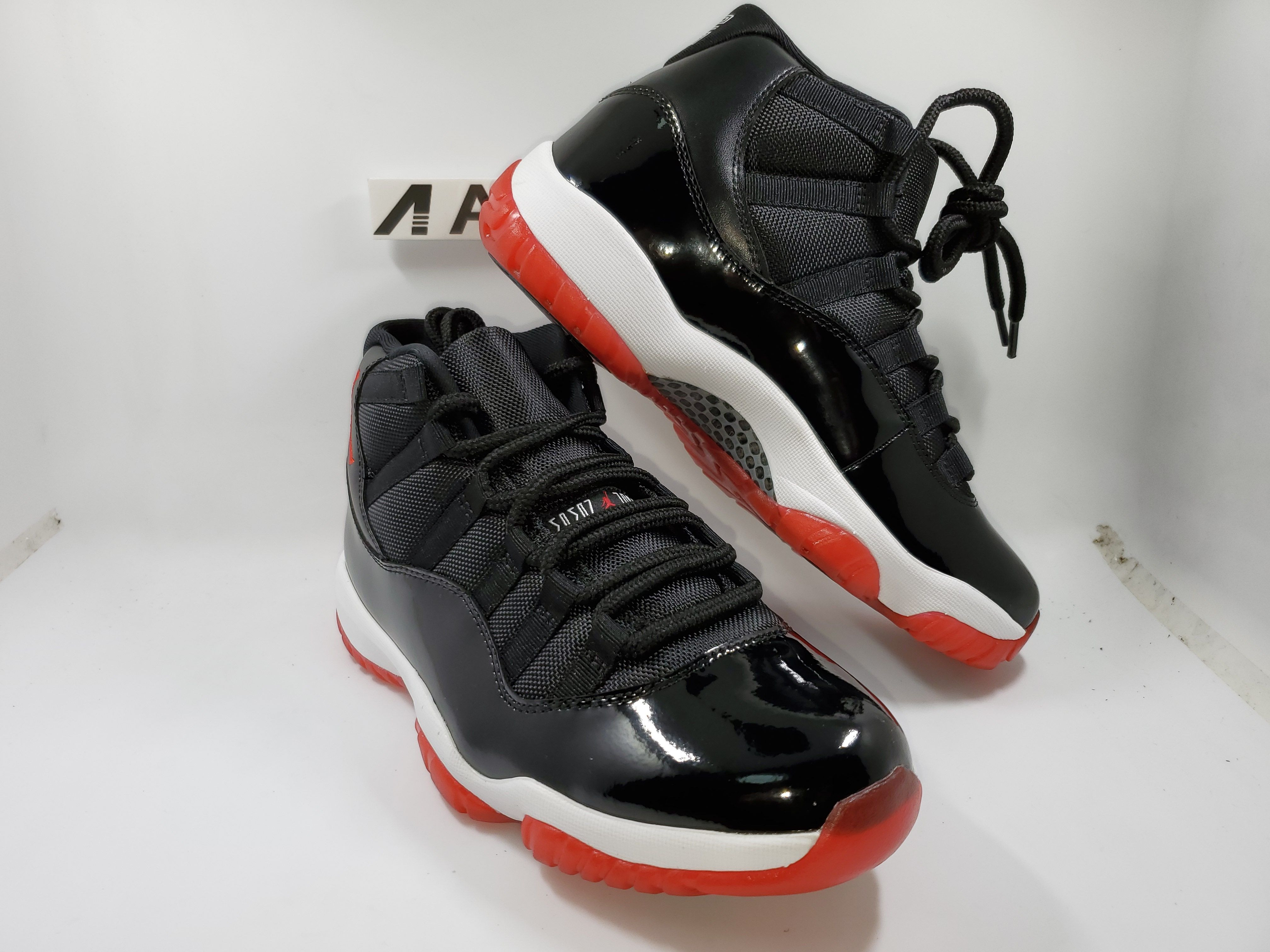 Air Jordan 11 Retro Playoffs (2012)