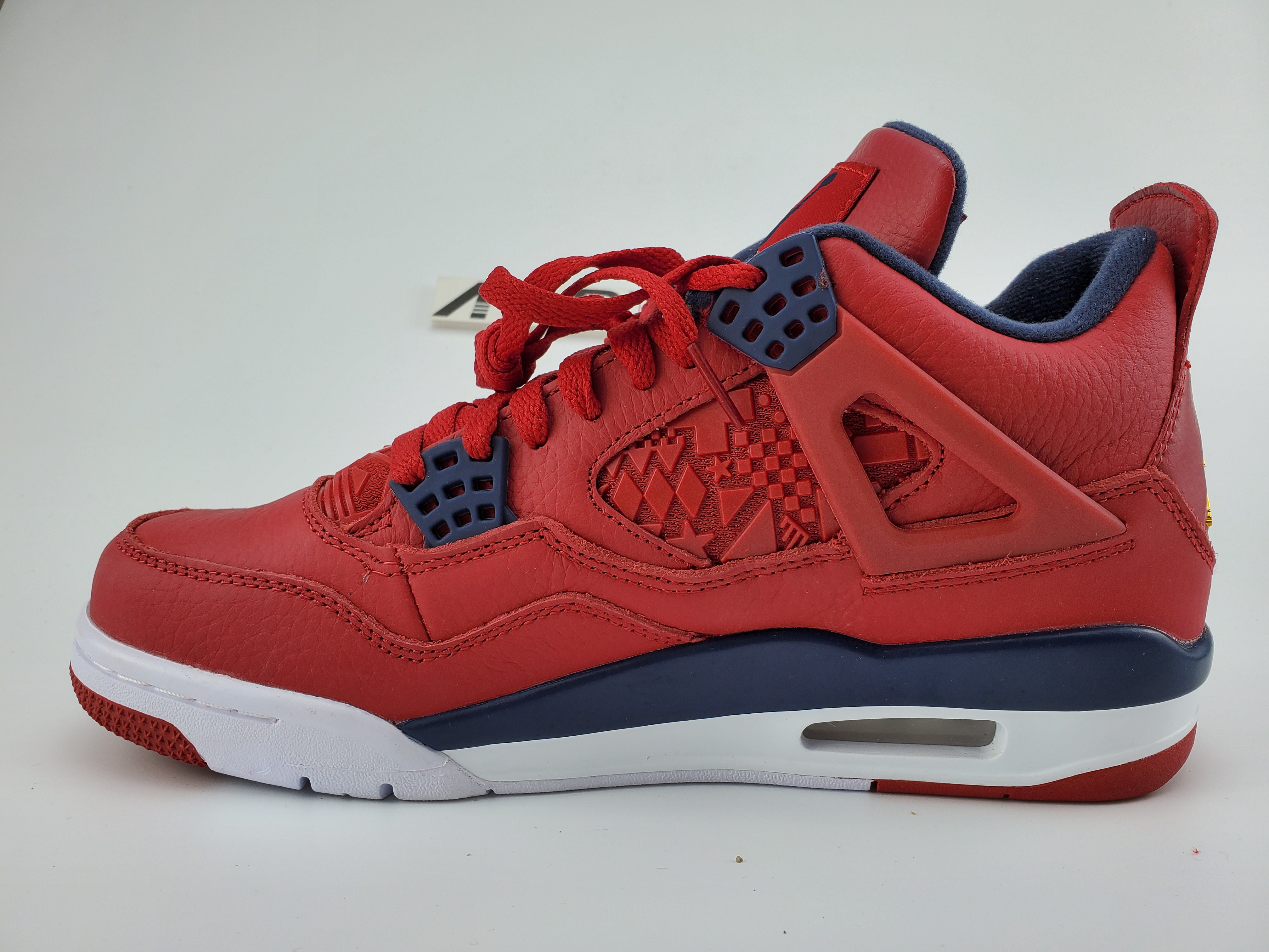 Jordan 4 Retro Fiba (2019)