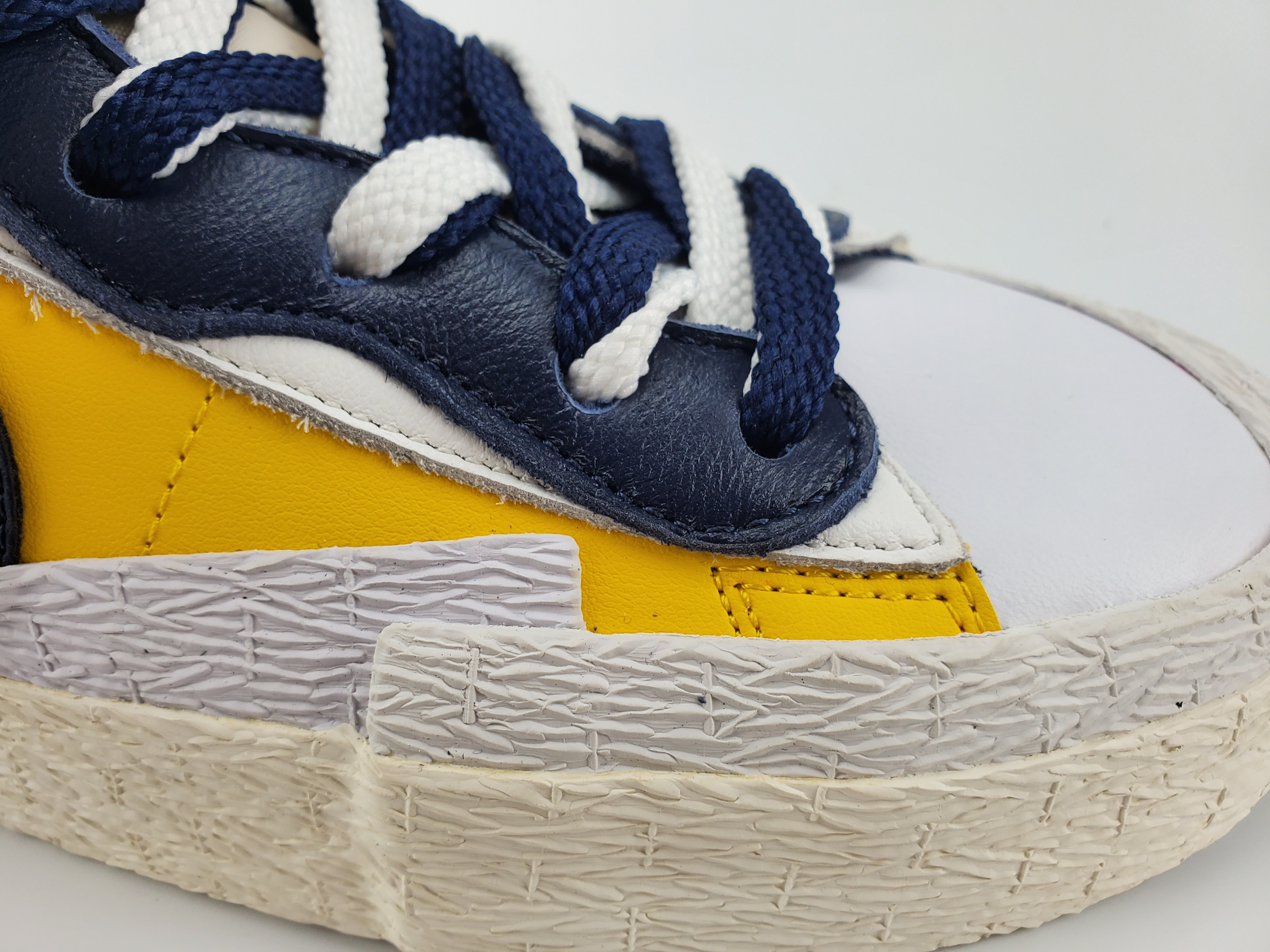 Nike Blazer High sacai Snow Beach