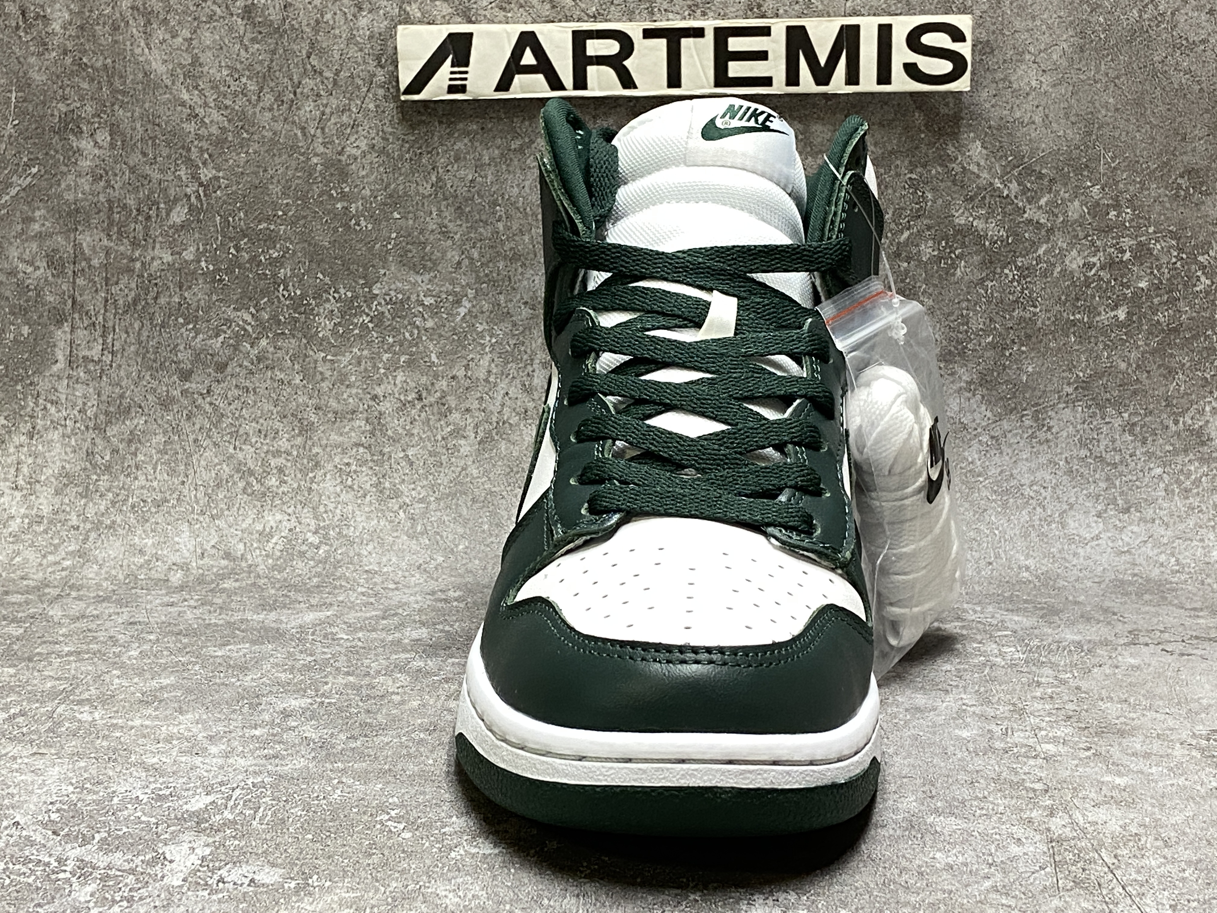 Nike Dunk High Spartan Green