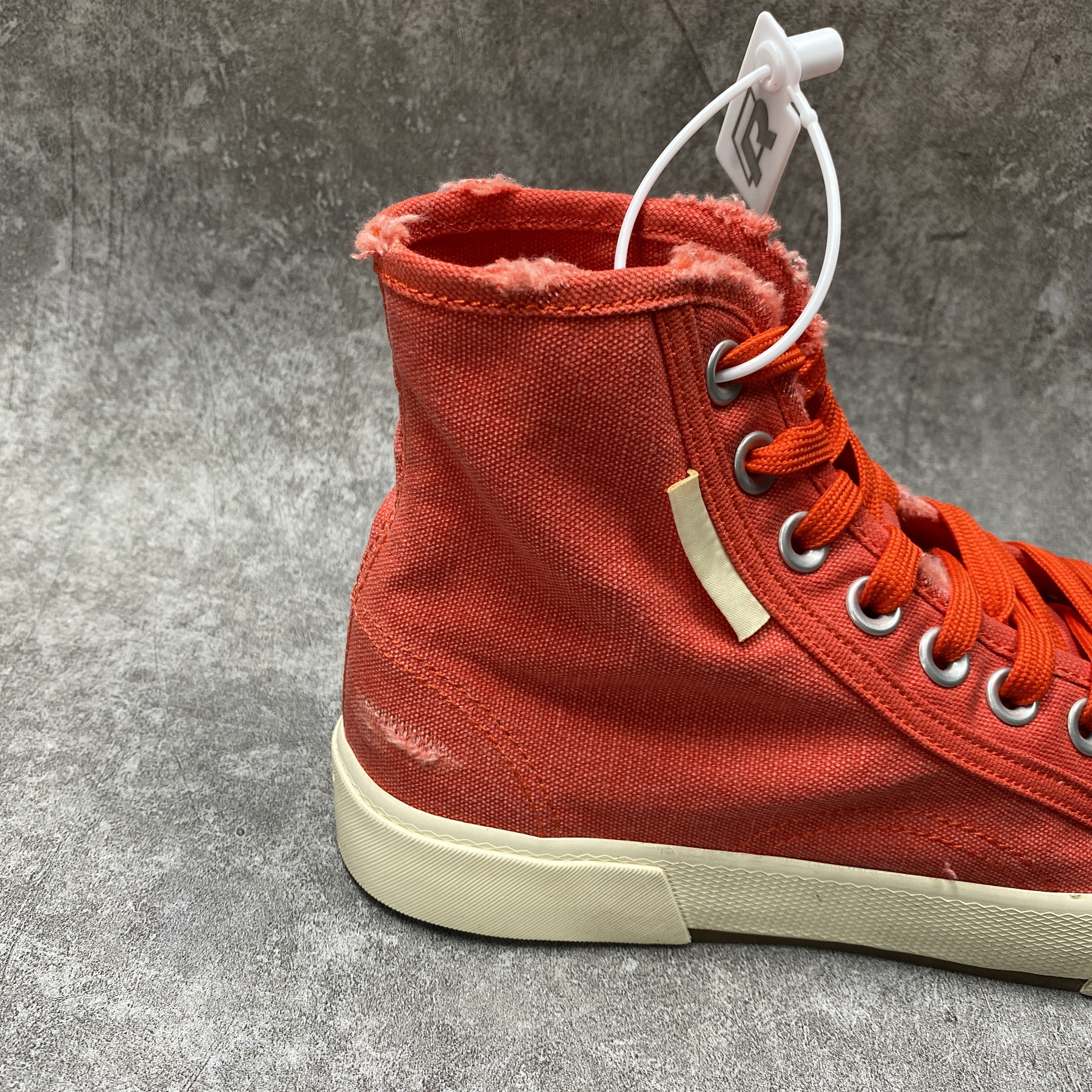 PARIS HIGH TOP SNEAKER IN RED