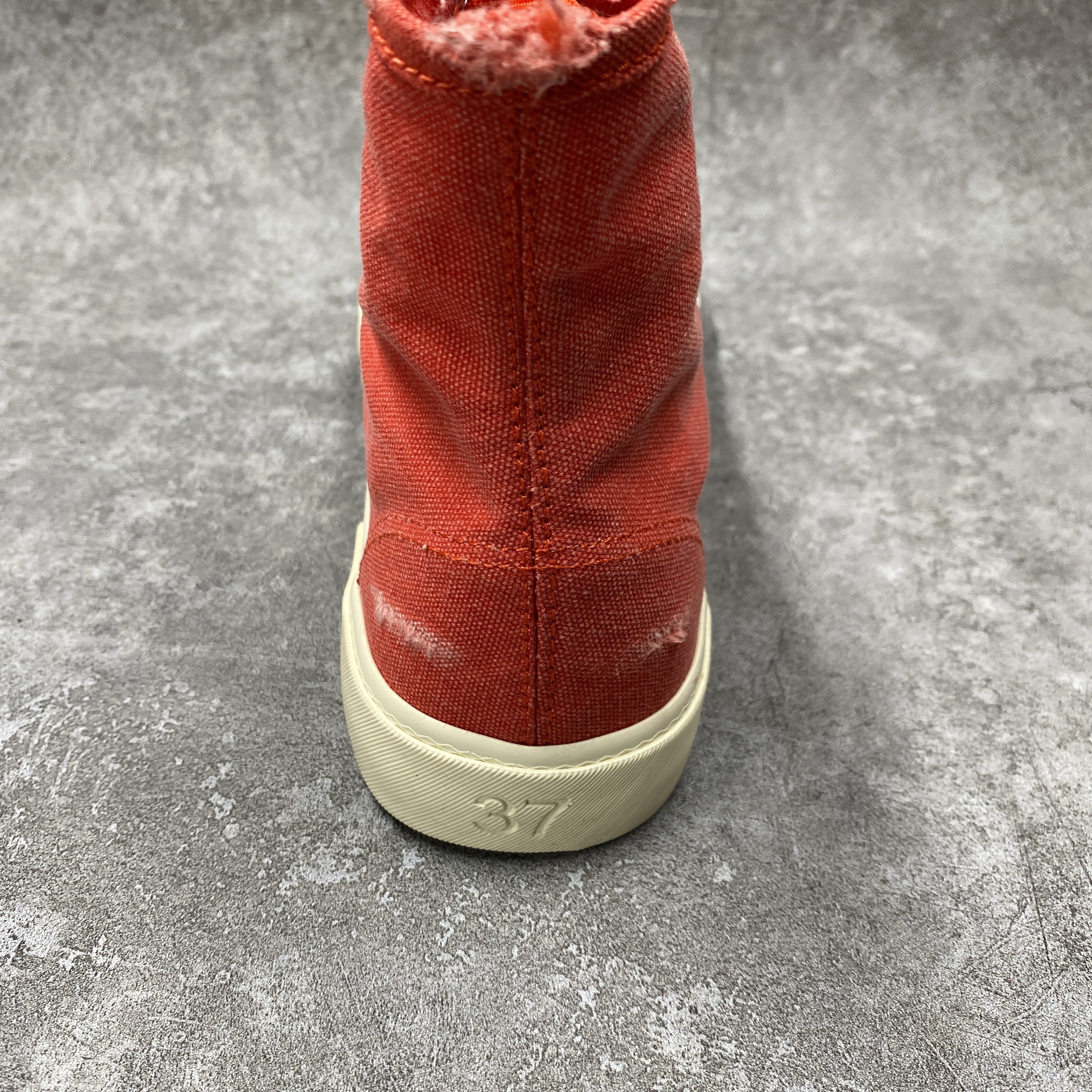 PARIS HIGH TOP SNEAKER IN RED
