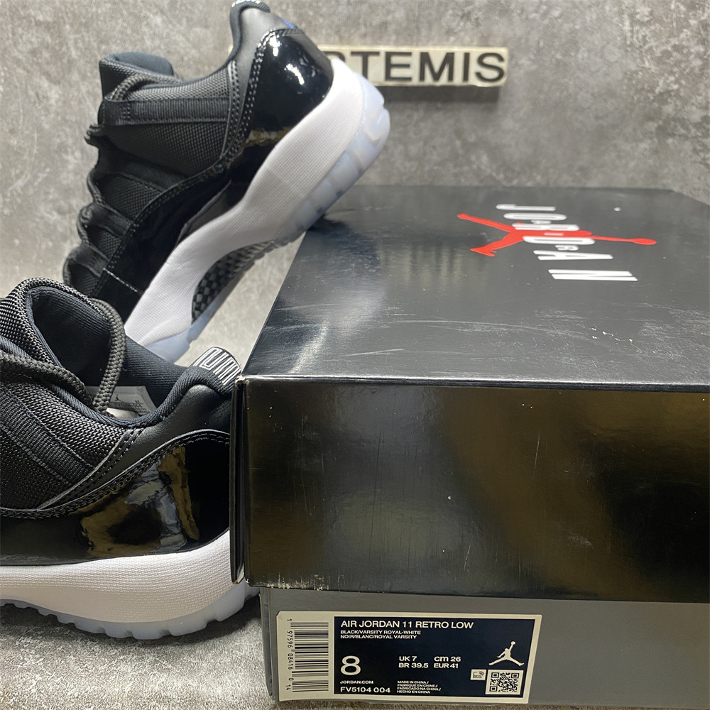 AIR JORDAN 11 RETRO LOW 