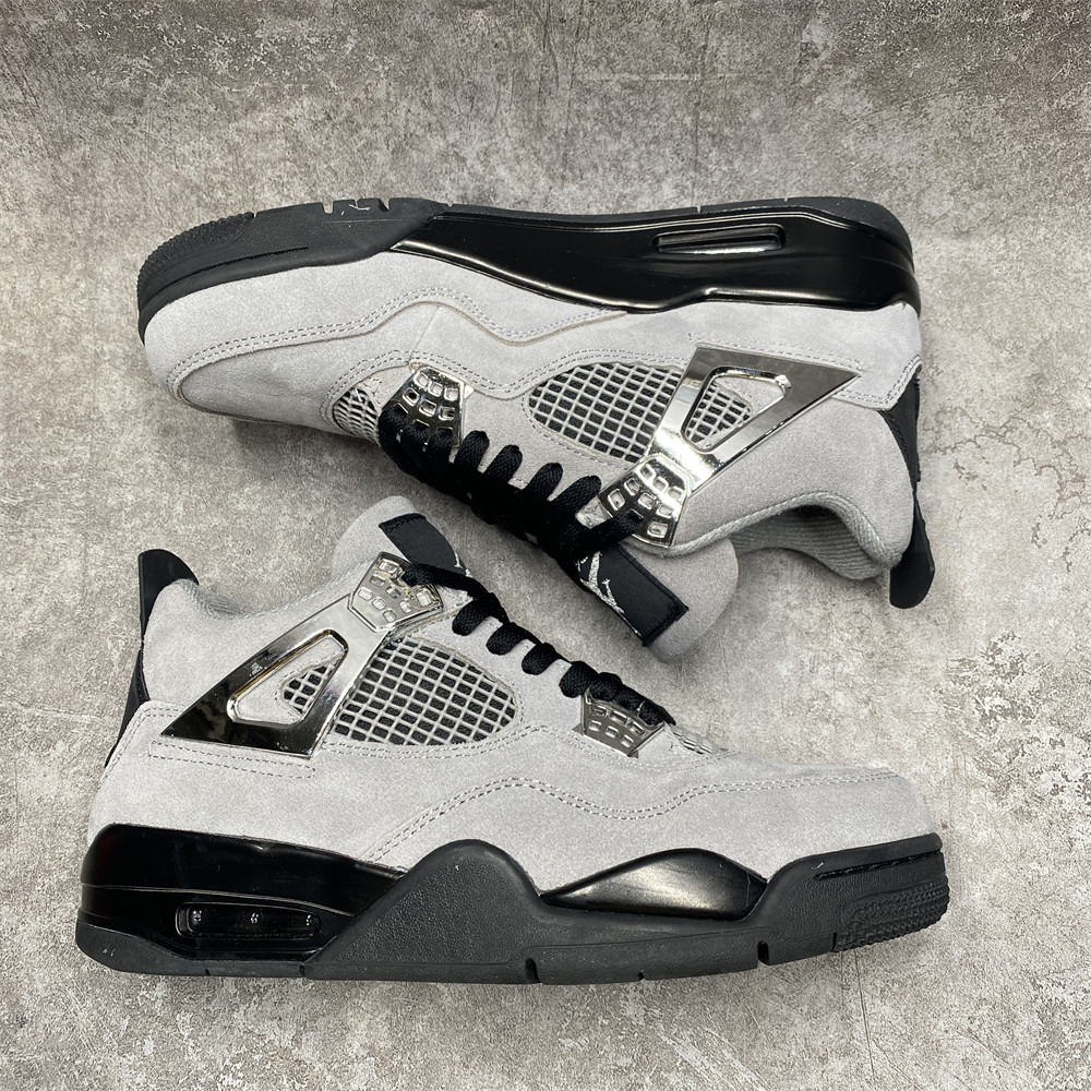 AIR JORDAN 4 RETRO