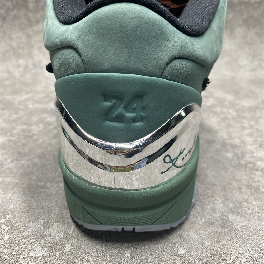 ZOOM KOBE 4 PROTRO 