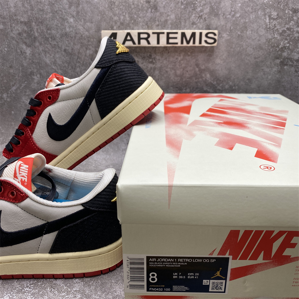 Air Jordan1 Retro Low OG Trophy Room Away