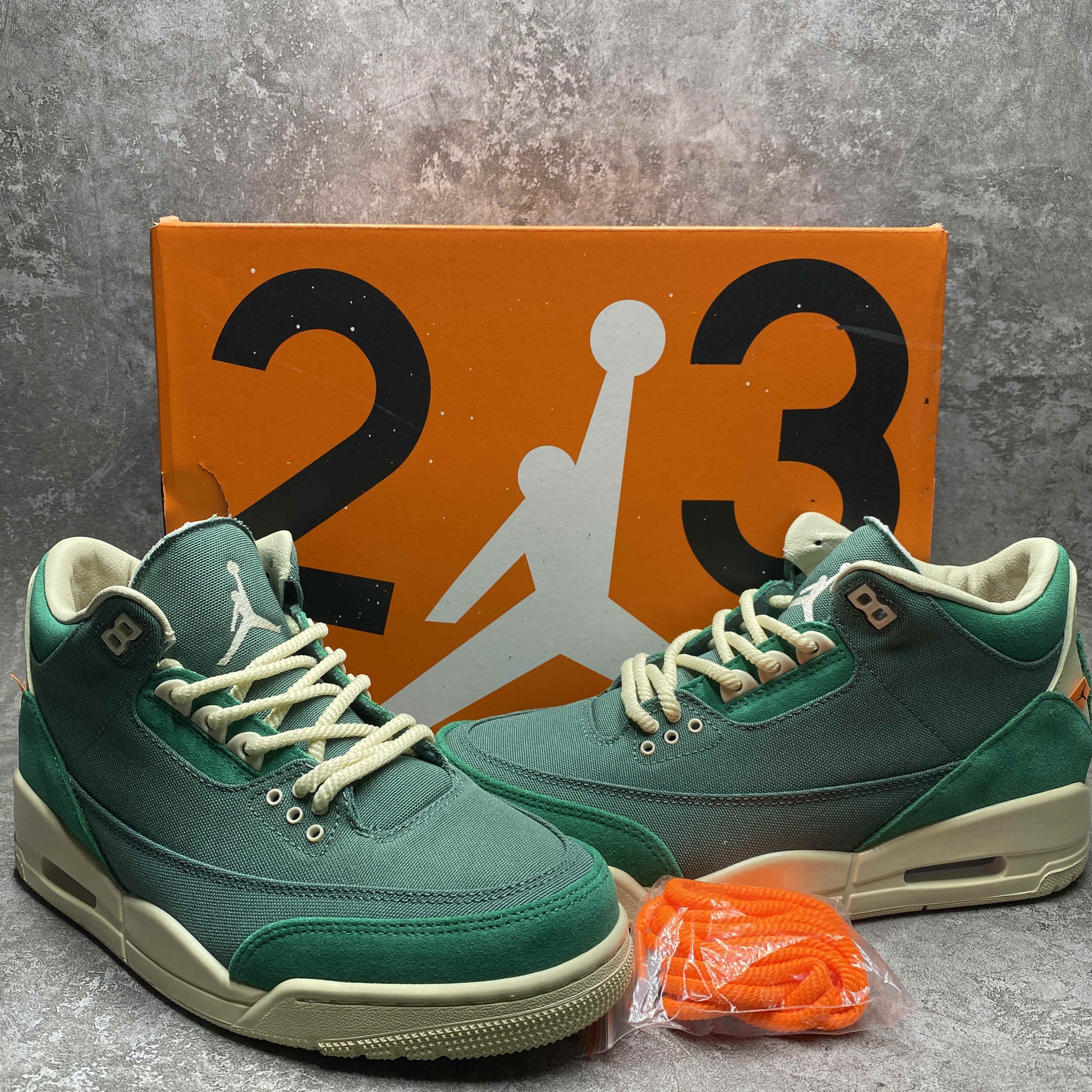 ua nina Ch*el abney x air jordan 3