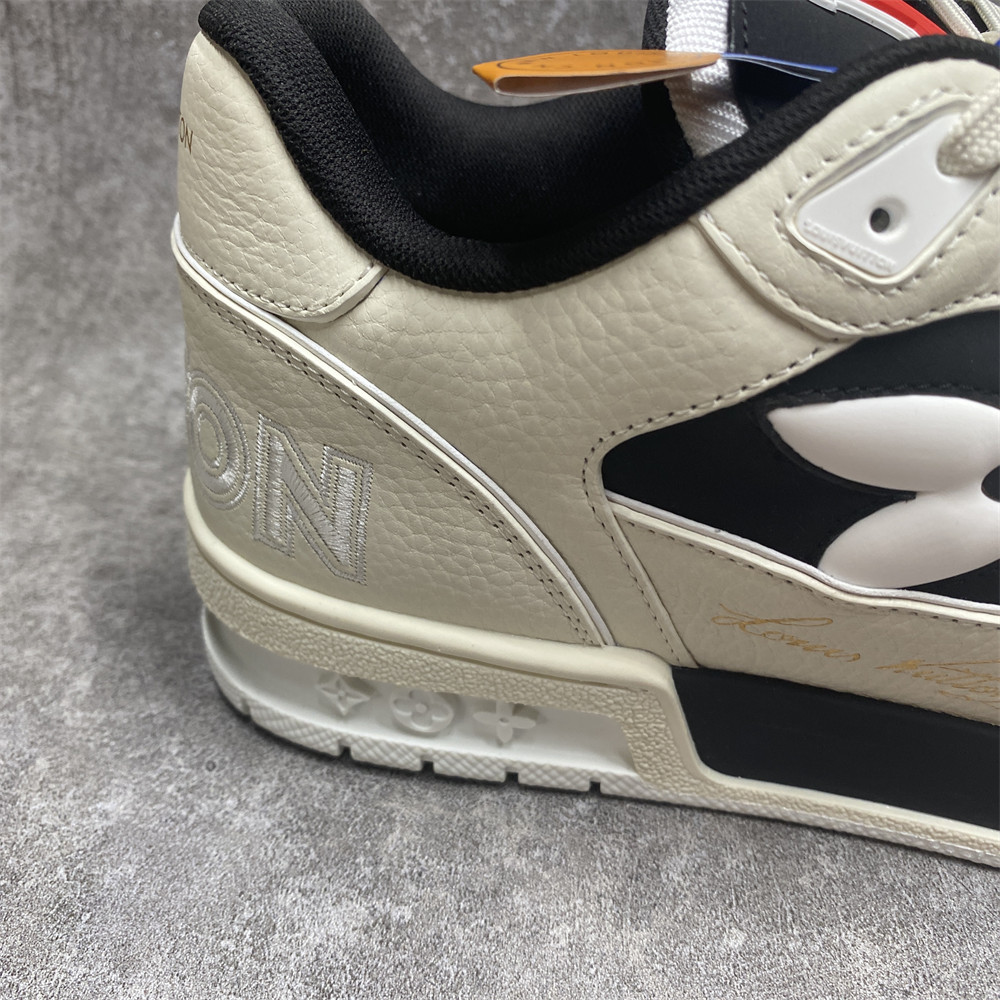 UA LV Trainer Sneaker