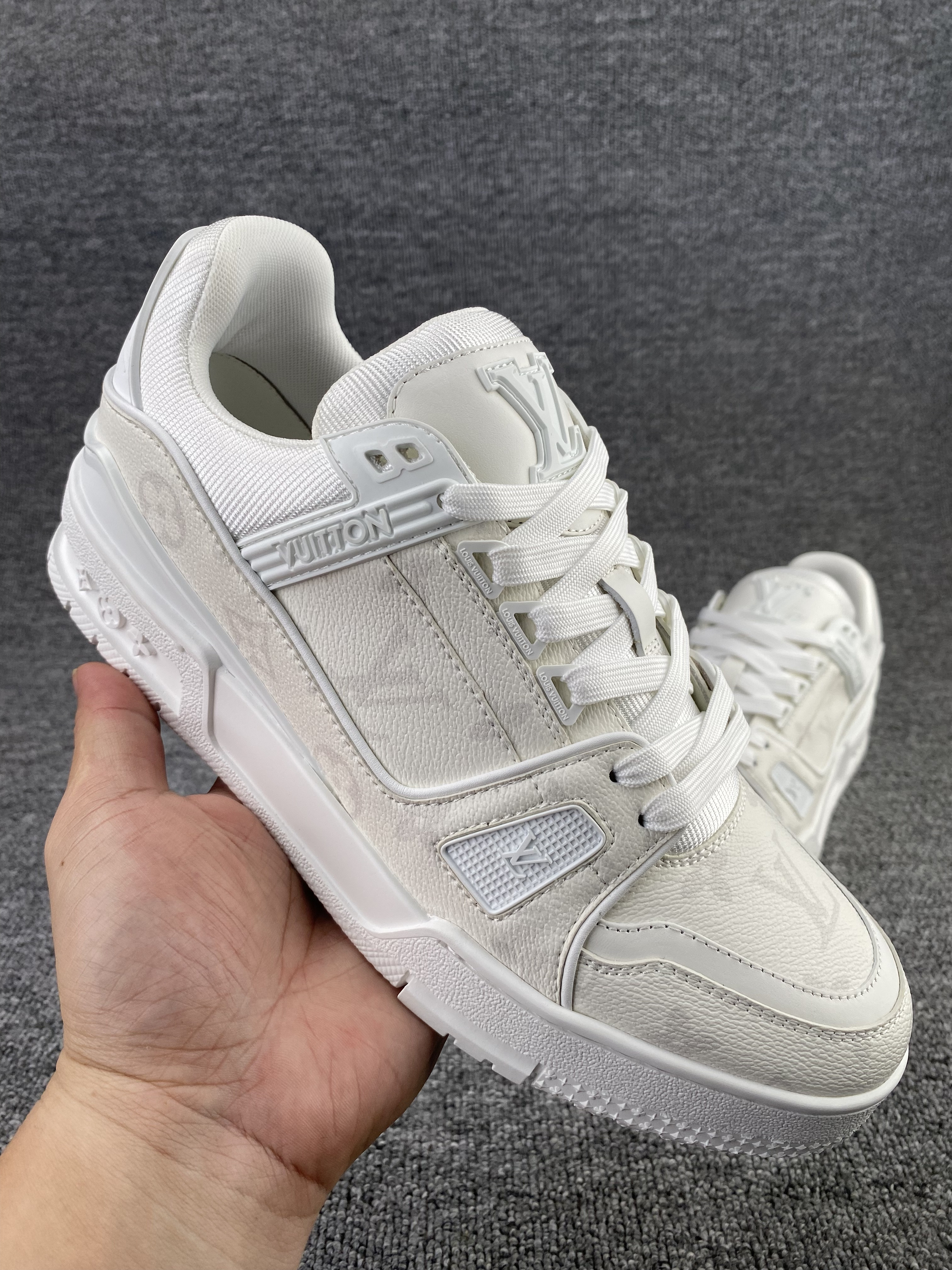 UA LV Trainer Sneaker