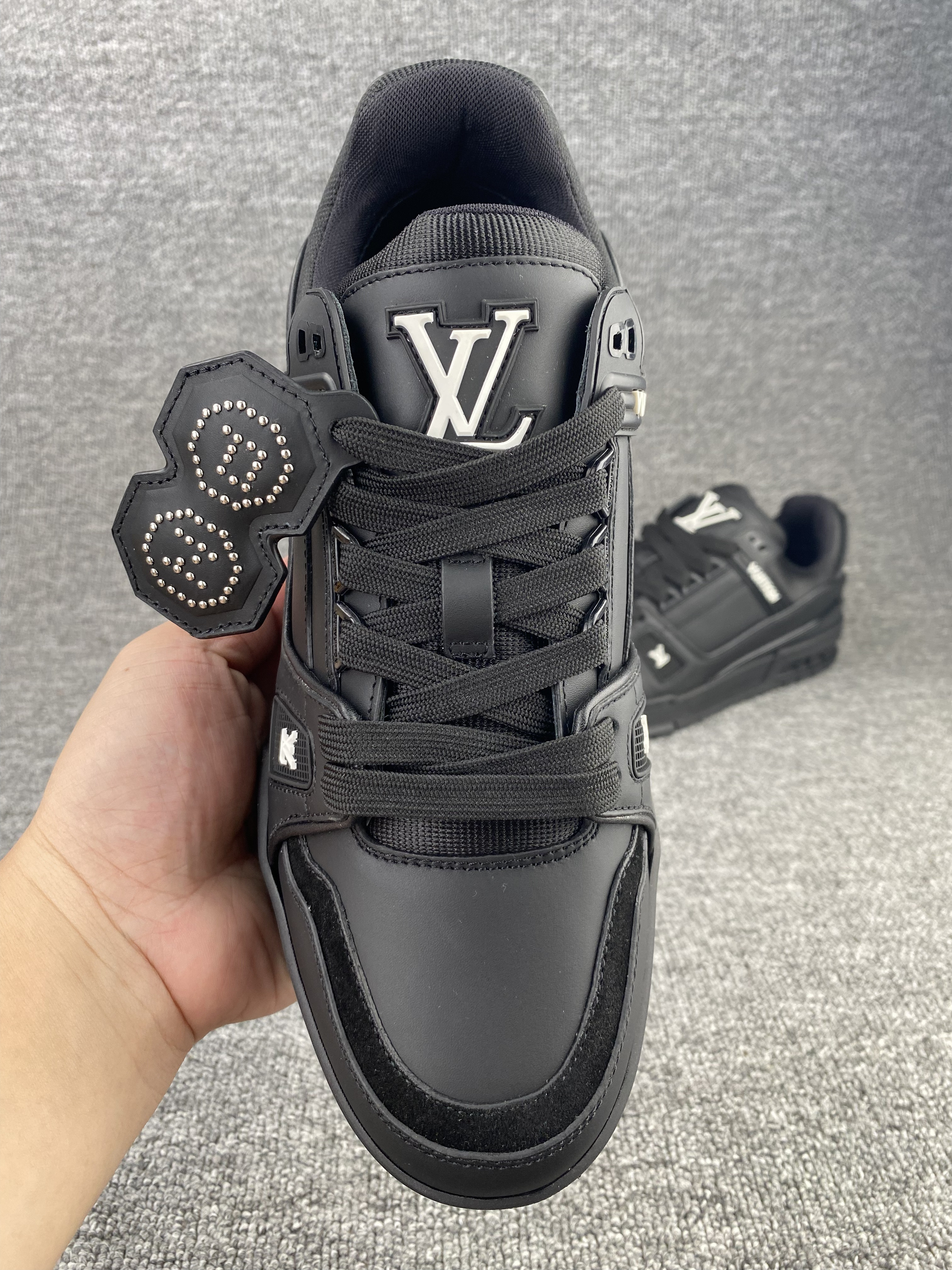 UA LV trainer Sneakers