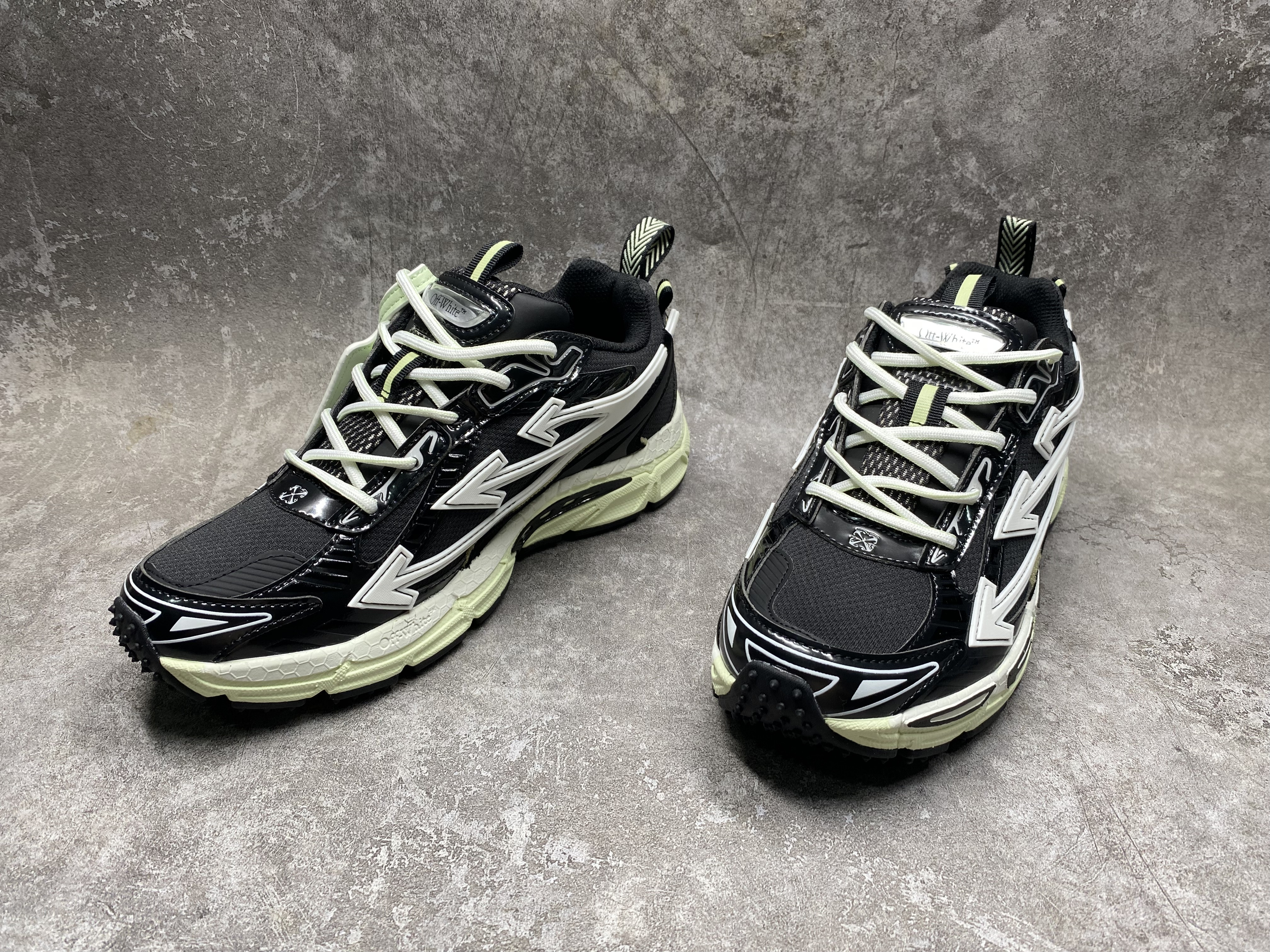 UA Off-White "BE RIGHT BACK"