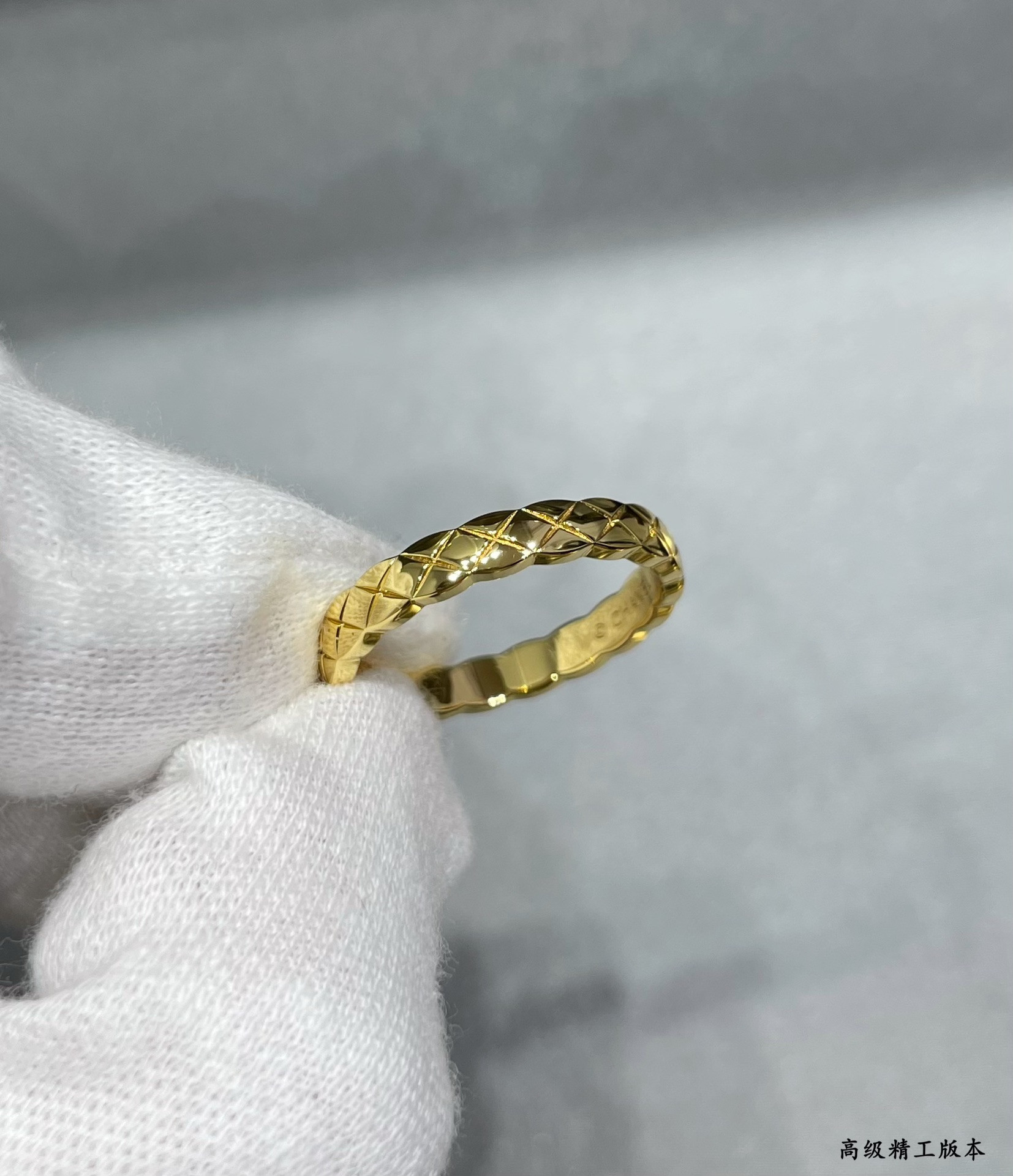 ch*el narrow Di*m*nd pattern smooth ring