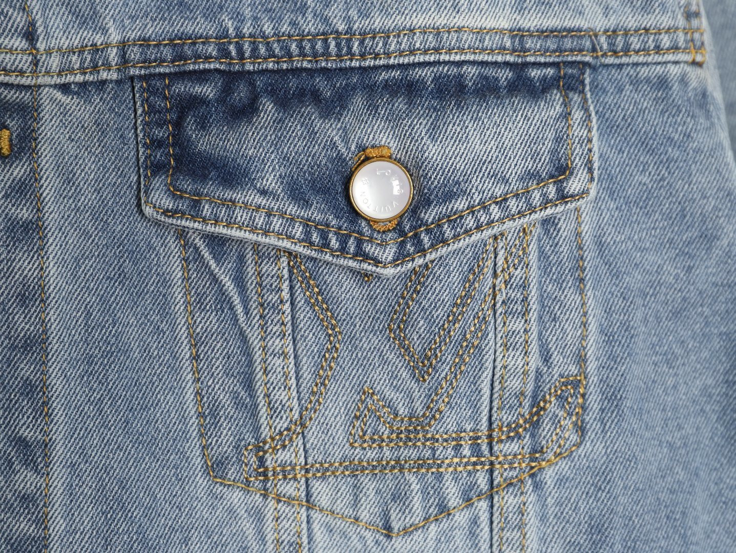 l0*is V*t0n 25fw denim jacket suit