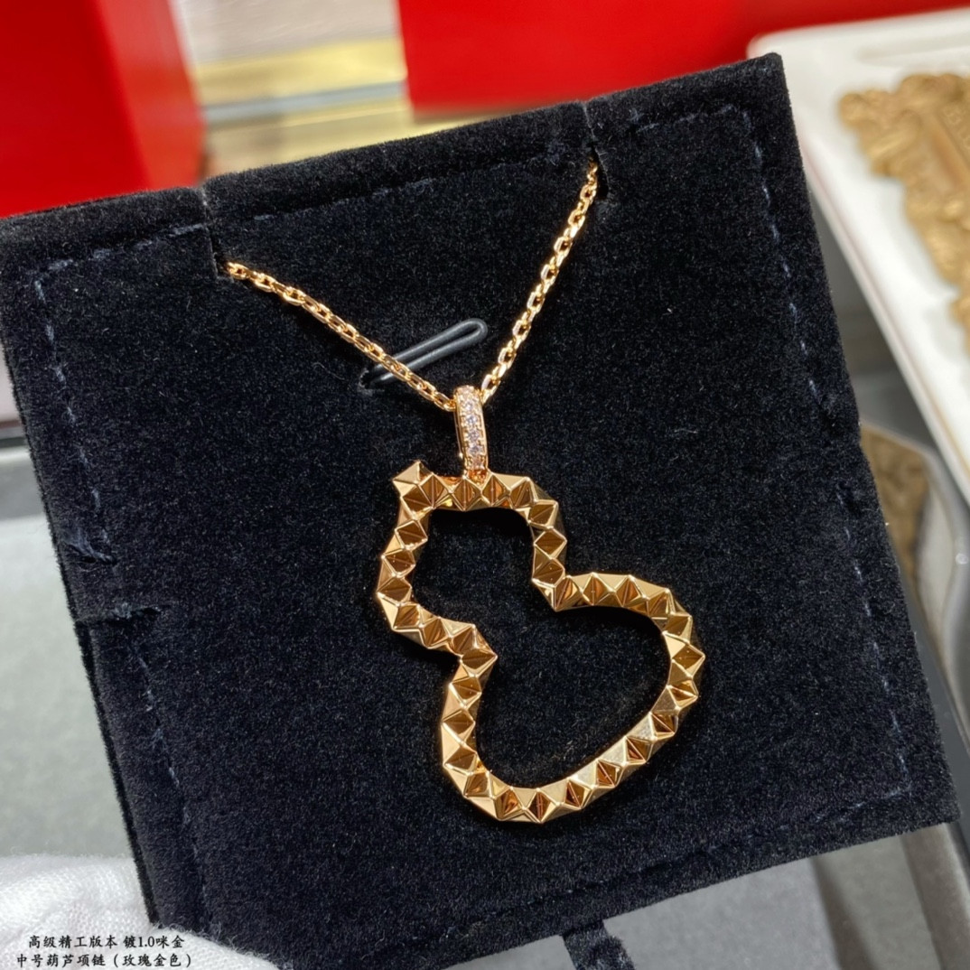 Qeelin Medium Gourd Necklace