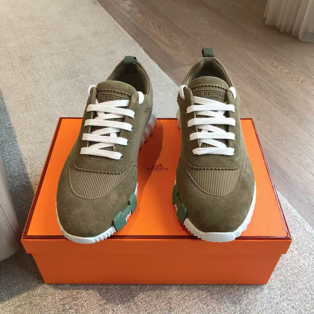 ua H**me5 bouncing sneaker
