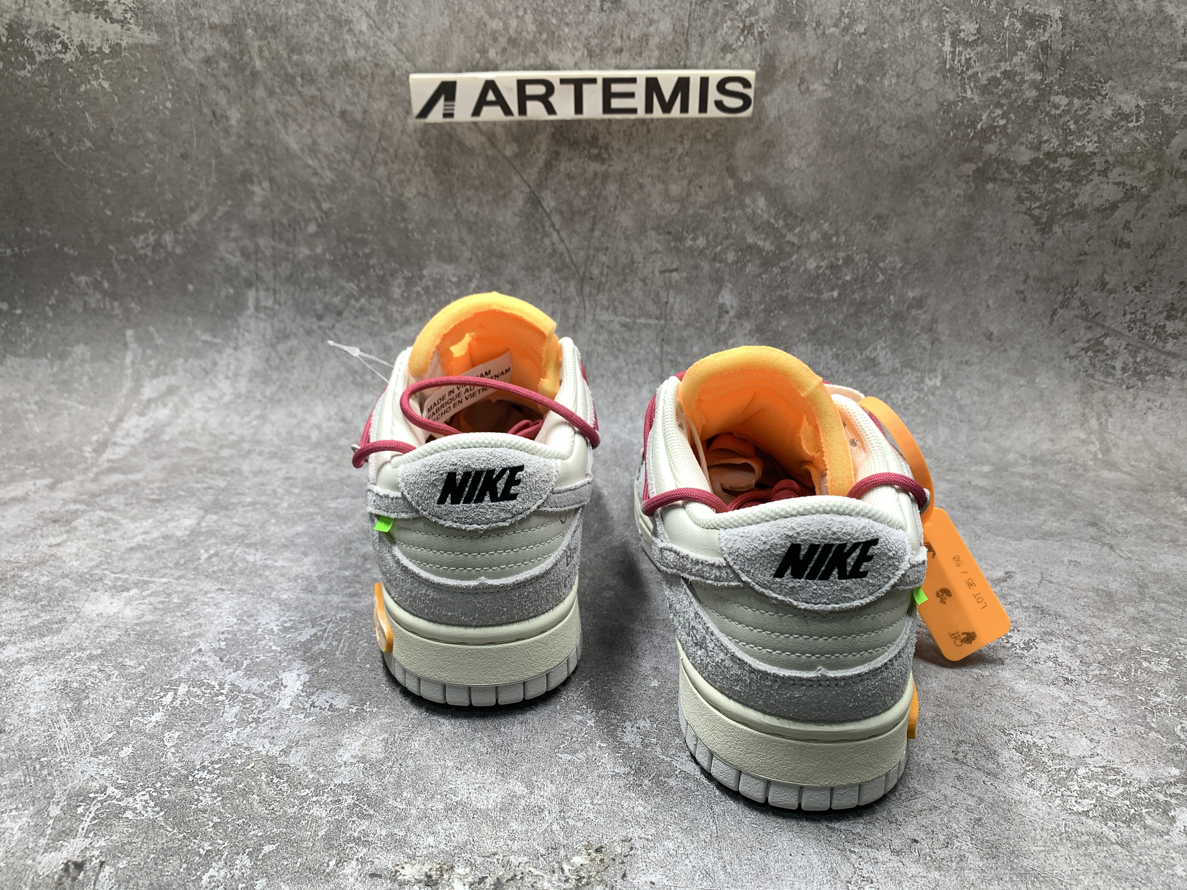 Off-White x Dunk Low Lot 35 of 50