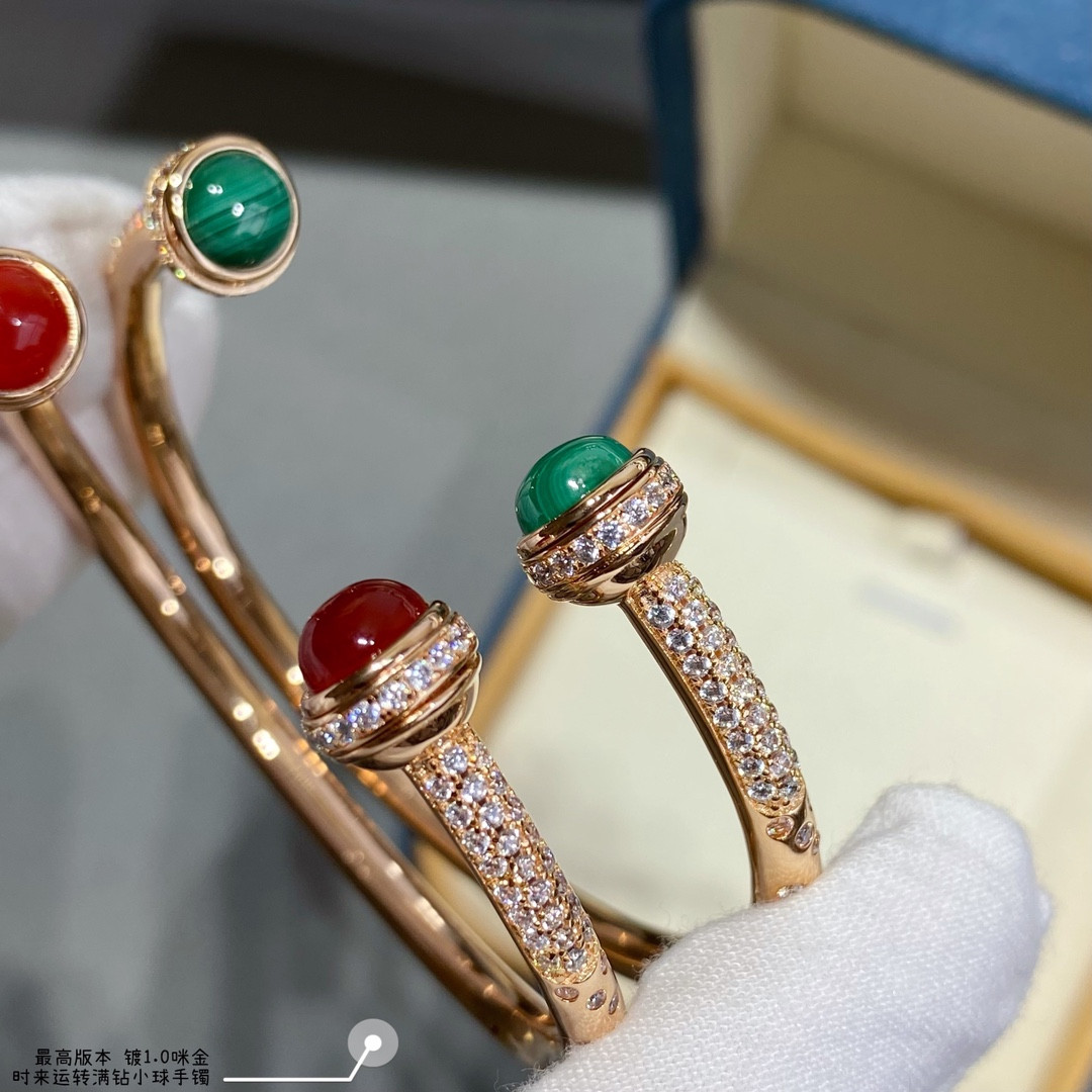 piaget fully Di*m*nd-encrusted rotating ball bracelet