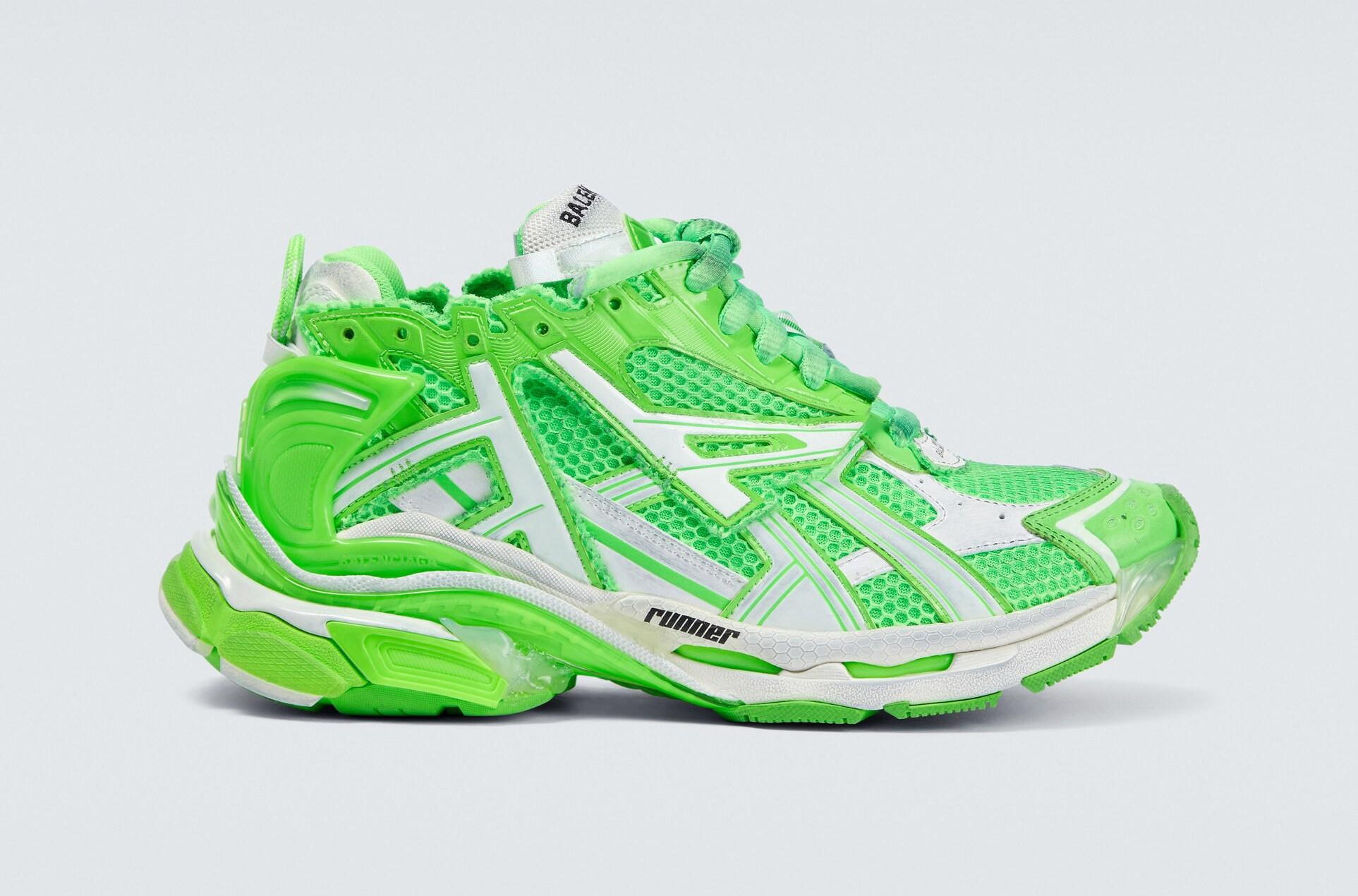 Balenciga Runner Sneaker in Green