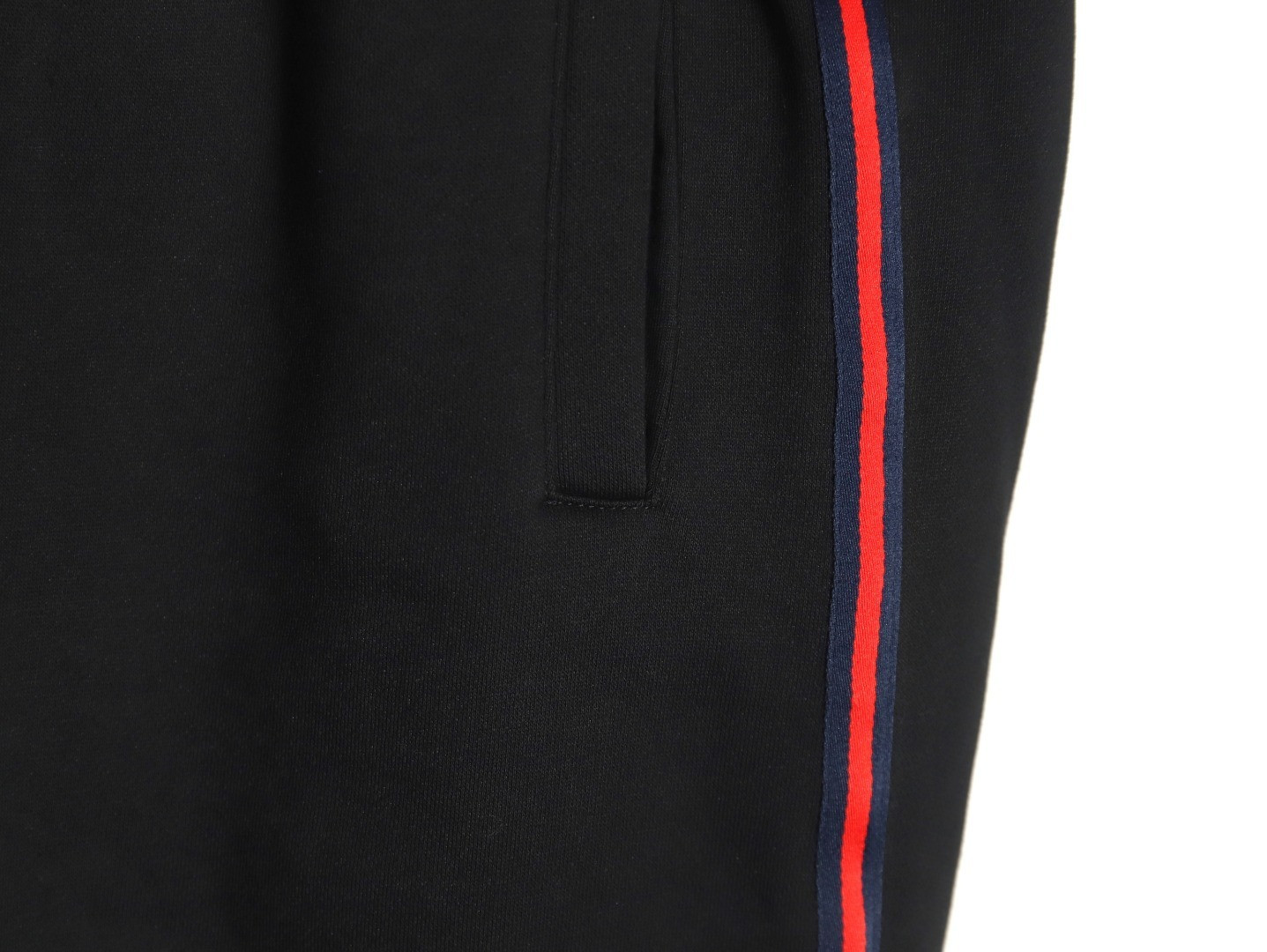 G*u*i guc fleece-lined pants suit