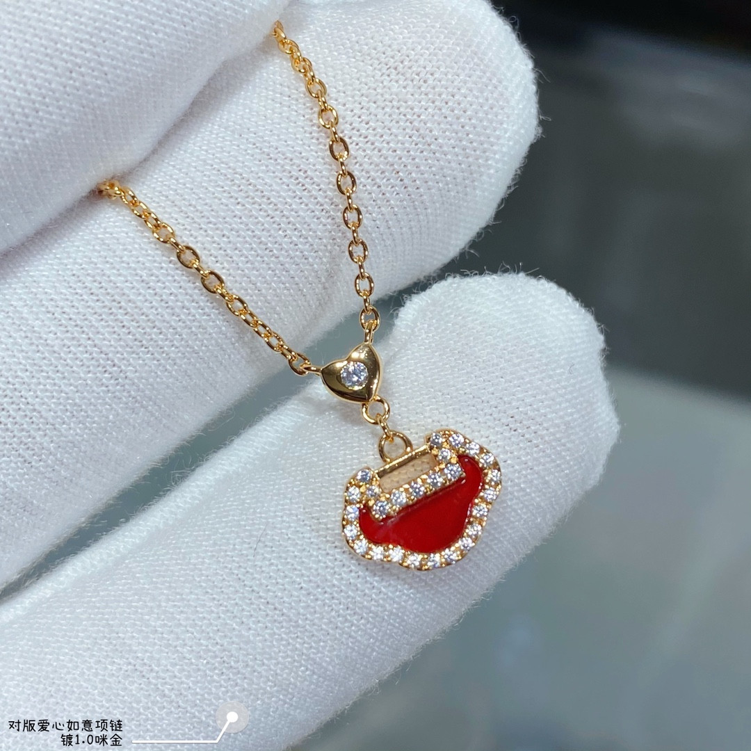 Qeelin Mini Heart-shaped Ruyi Necklace
