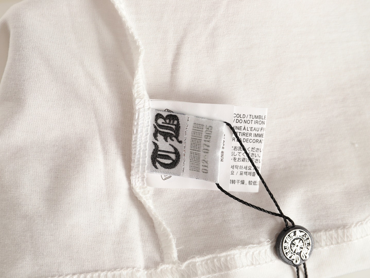 Ch**me He**ts 25fw long-sleeved t-shirt
