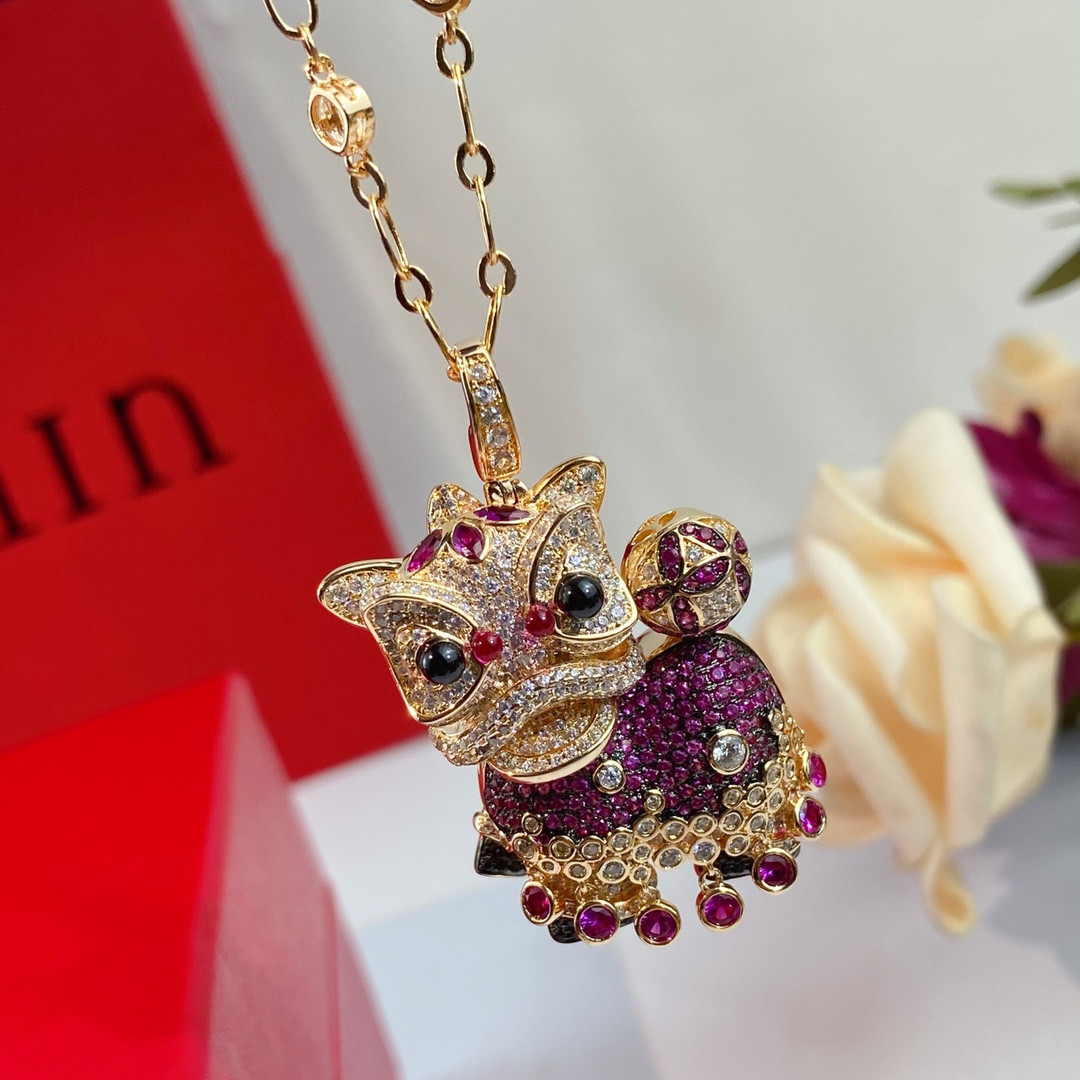 Qeelin Dancing Lion Pendant Necklace