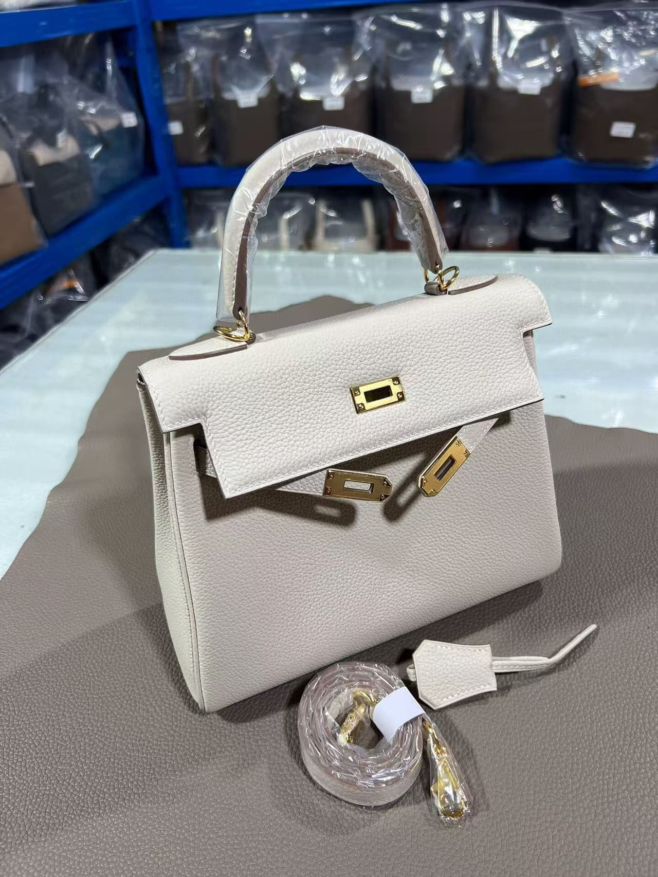 HERMÈS Kelly gold-tone Hardware 25 28