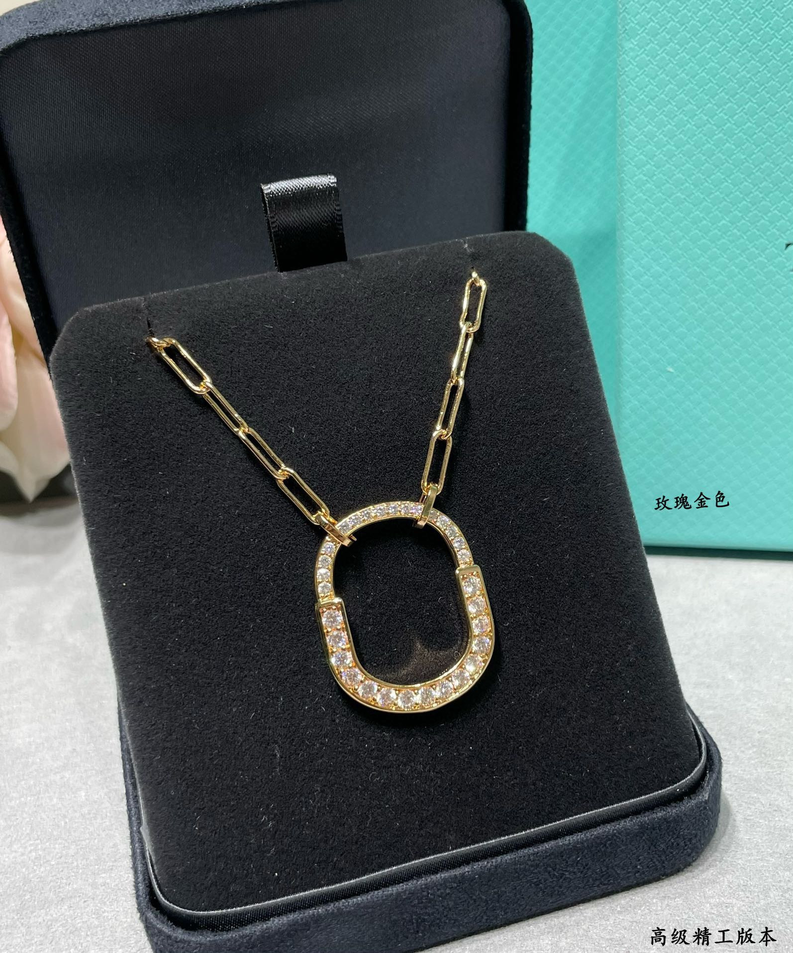 t*f*ny & co. full Di*m*nd lock necklace