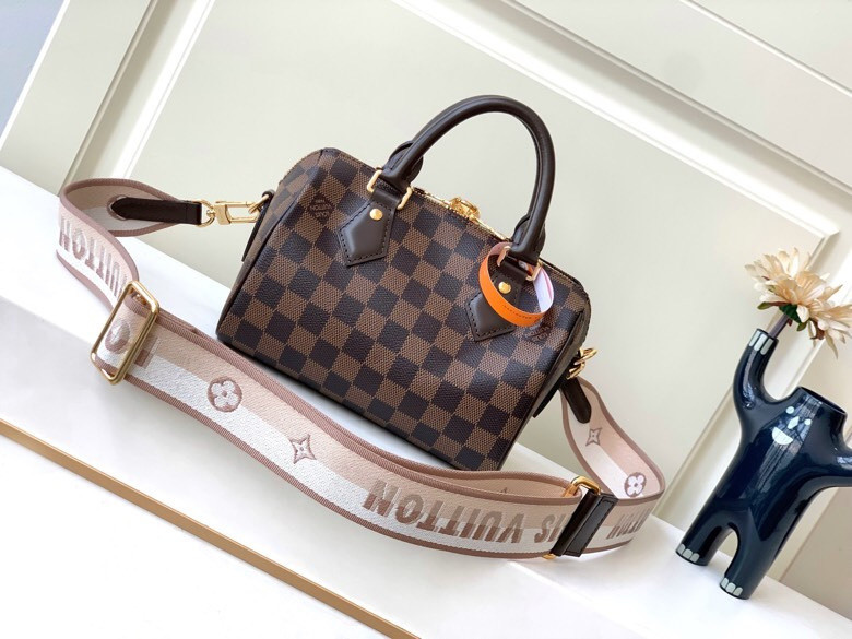 LV Speedy Bandoulière 20 N40489 8.1 x 5.3 x 4.7 inches