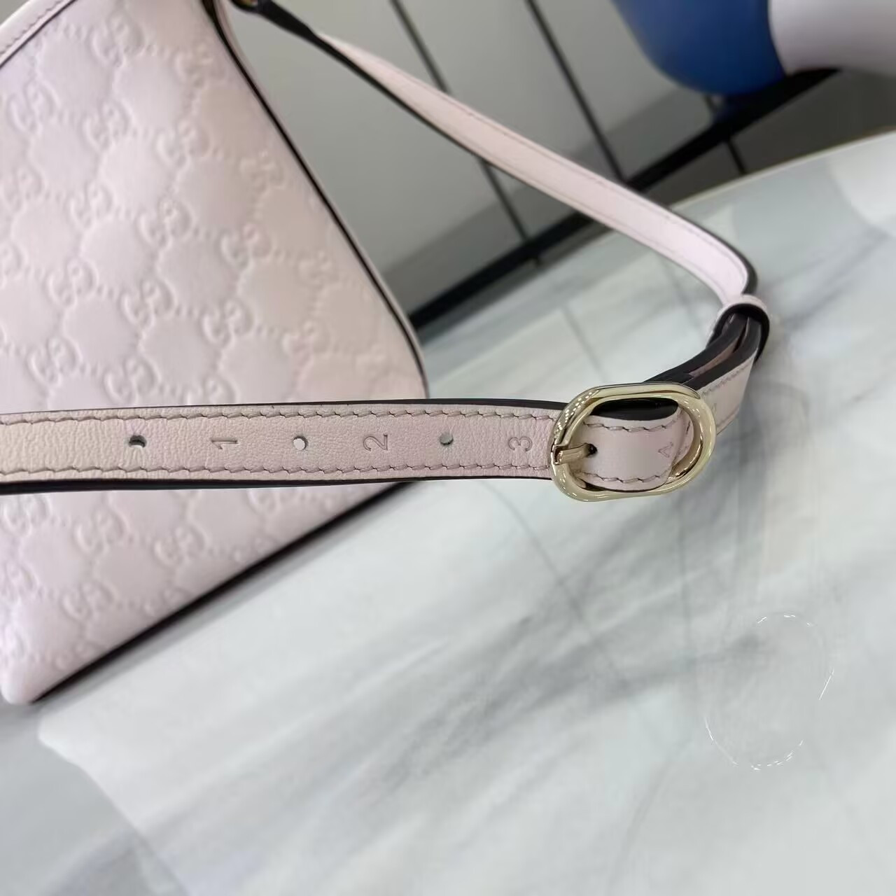 G*u*i gg emblem nano bucket bag 15x18x8cm
