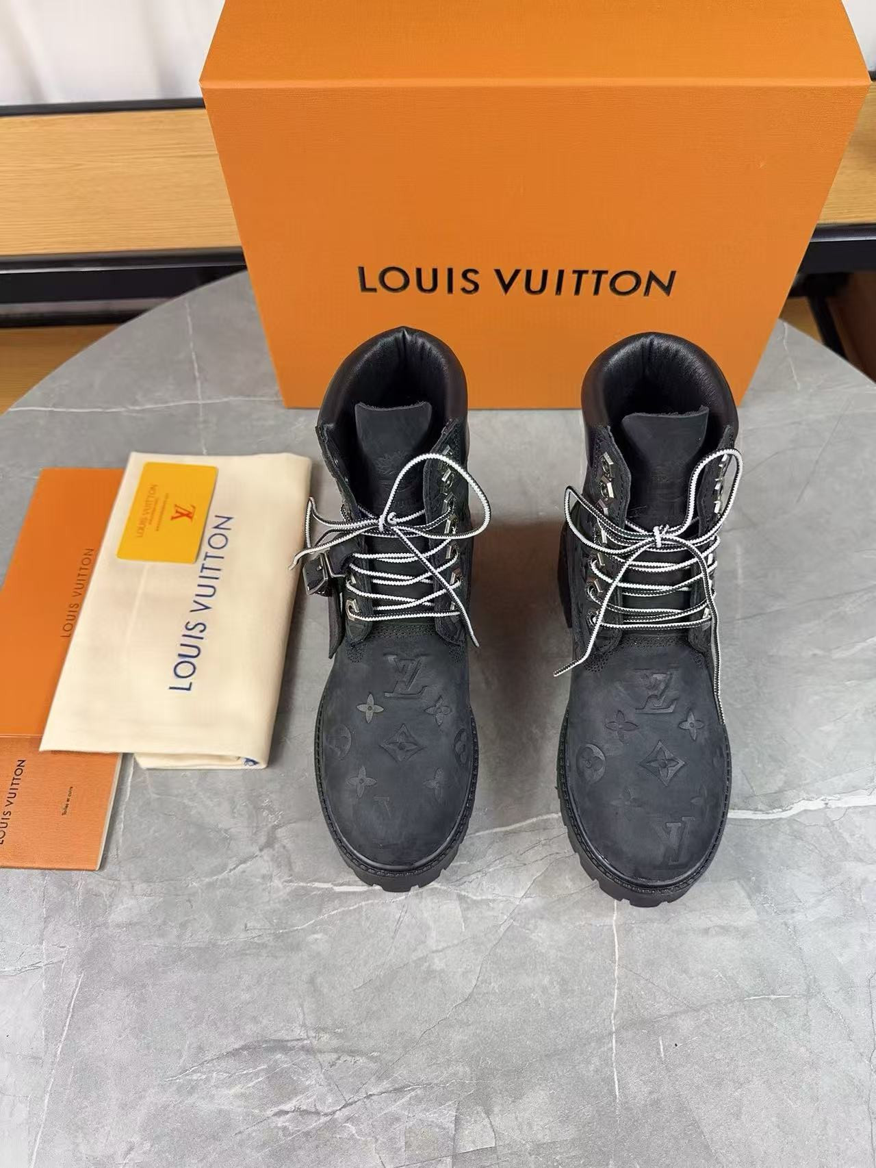 UA LV Boots