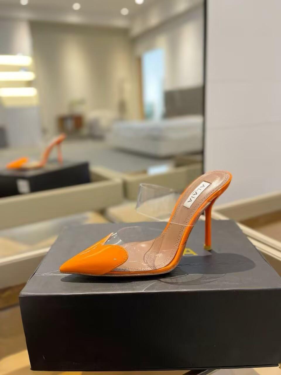 UA ALAÏA Le Coeur Mule Heart-Toe Slingback Pump 10.5cm Heel