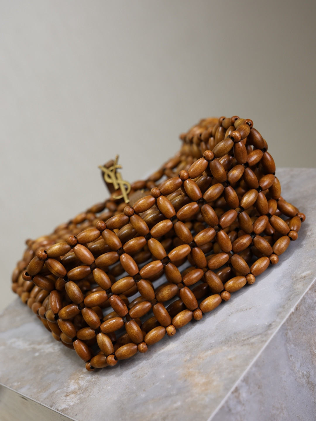Y*L le 5 à 7 wood beads 23x22x8.5cm