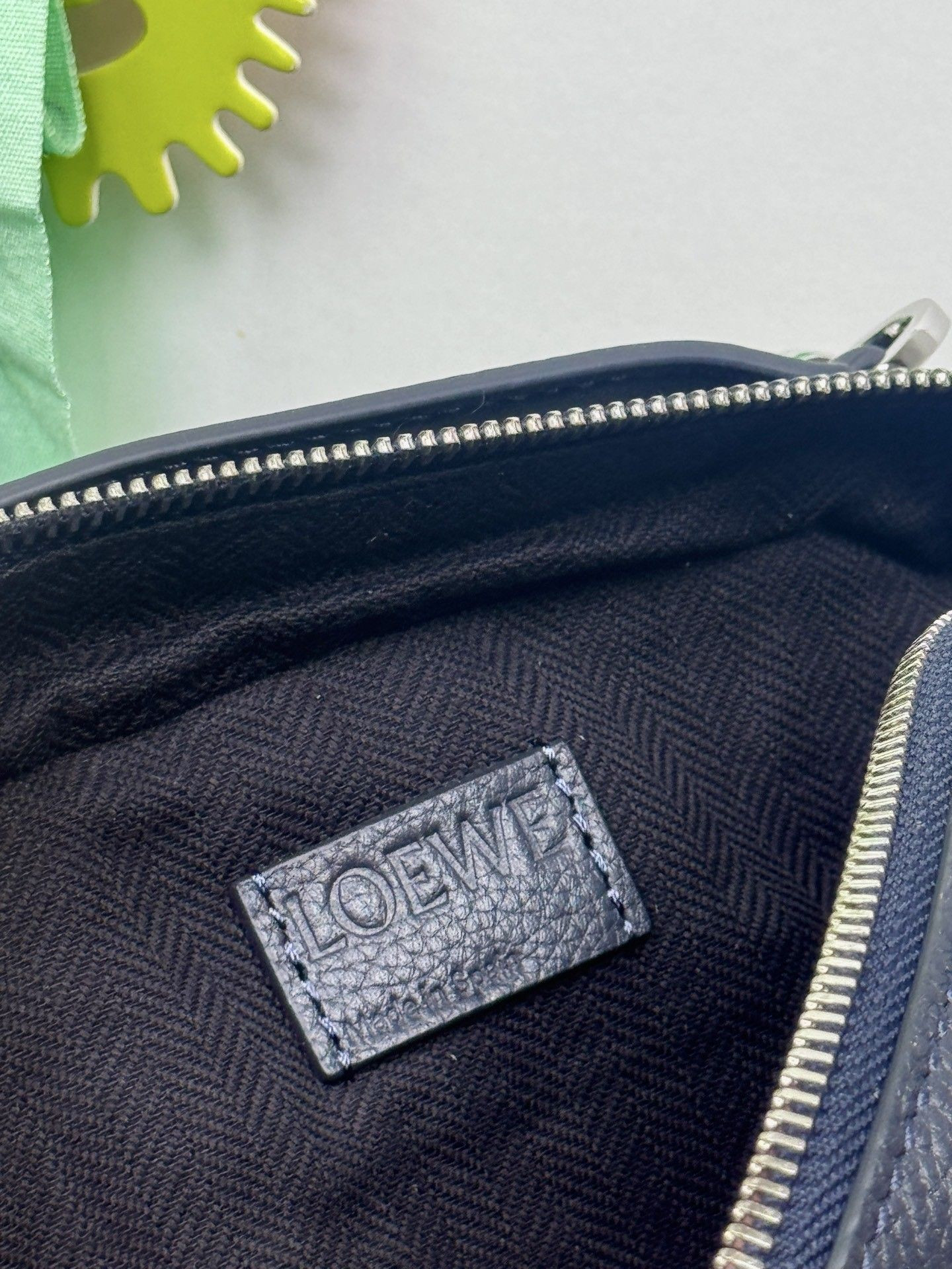 L0ew* mini crossbody camera bag in soft grained calfskin 18x8.5x13cm