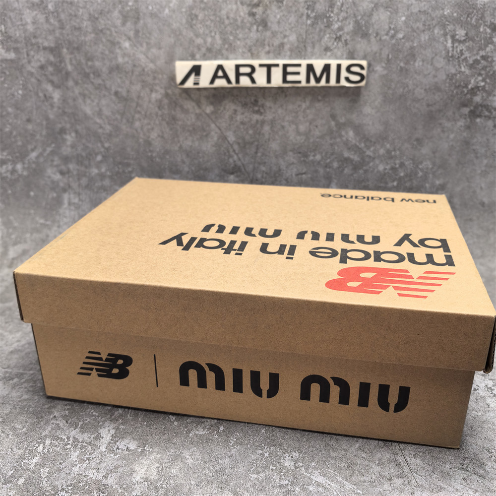UA Miu Miu x New Balance 530 SL leather sneakers