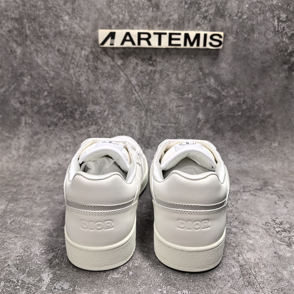 ua D*or sneaker