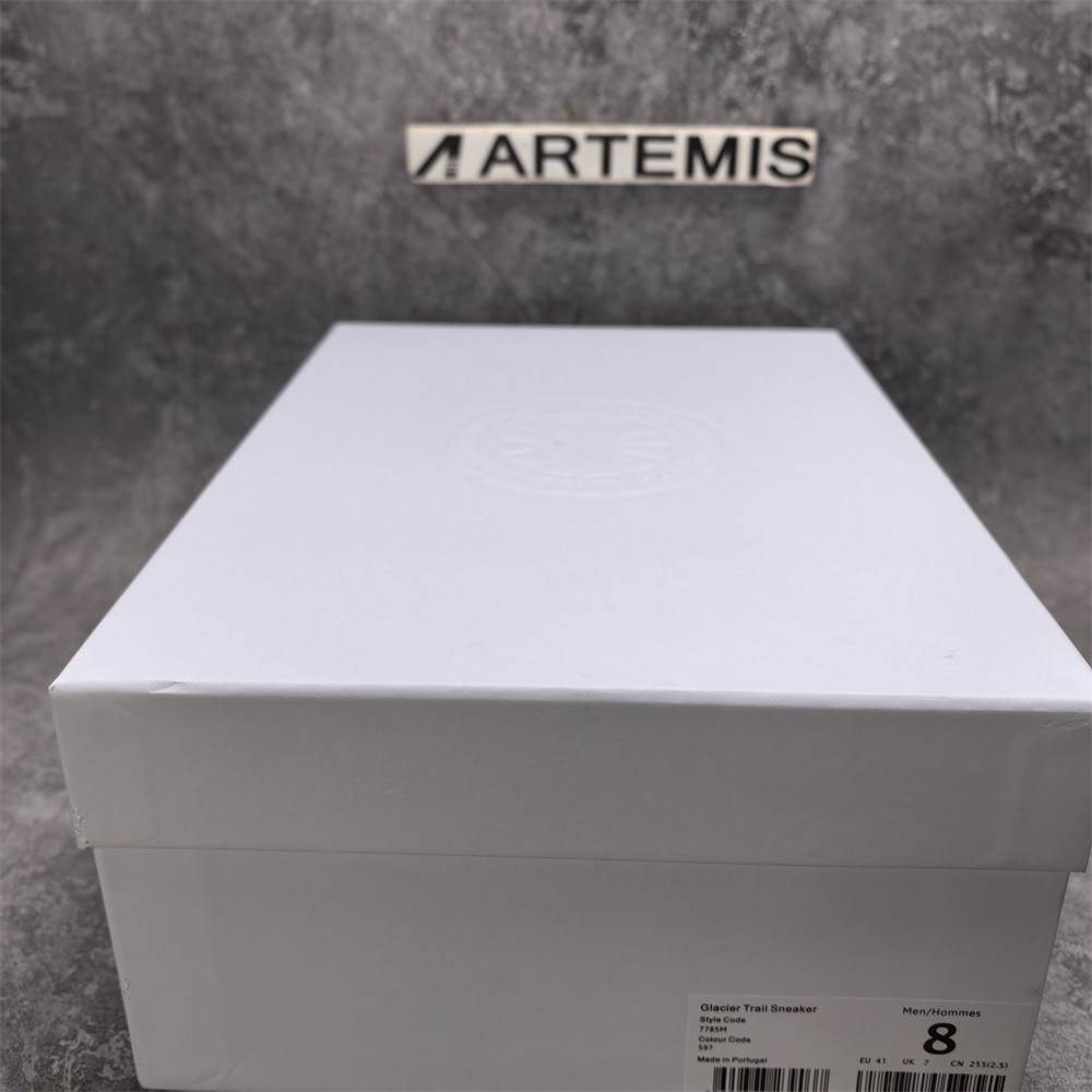ua Can*a Go*e glacier trail sneaker