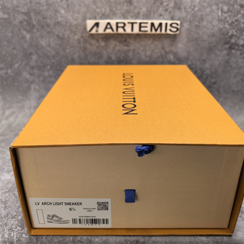 UA LV Trainer Sneaker